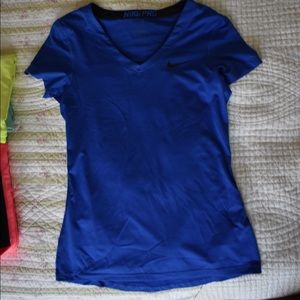 Nike workout top